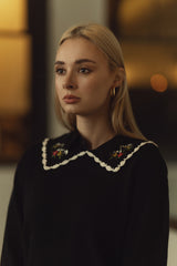 KM collar sweater