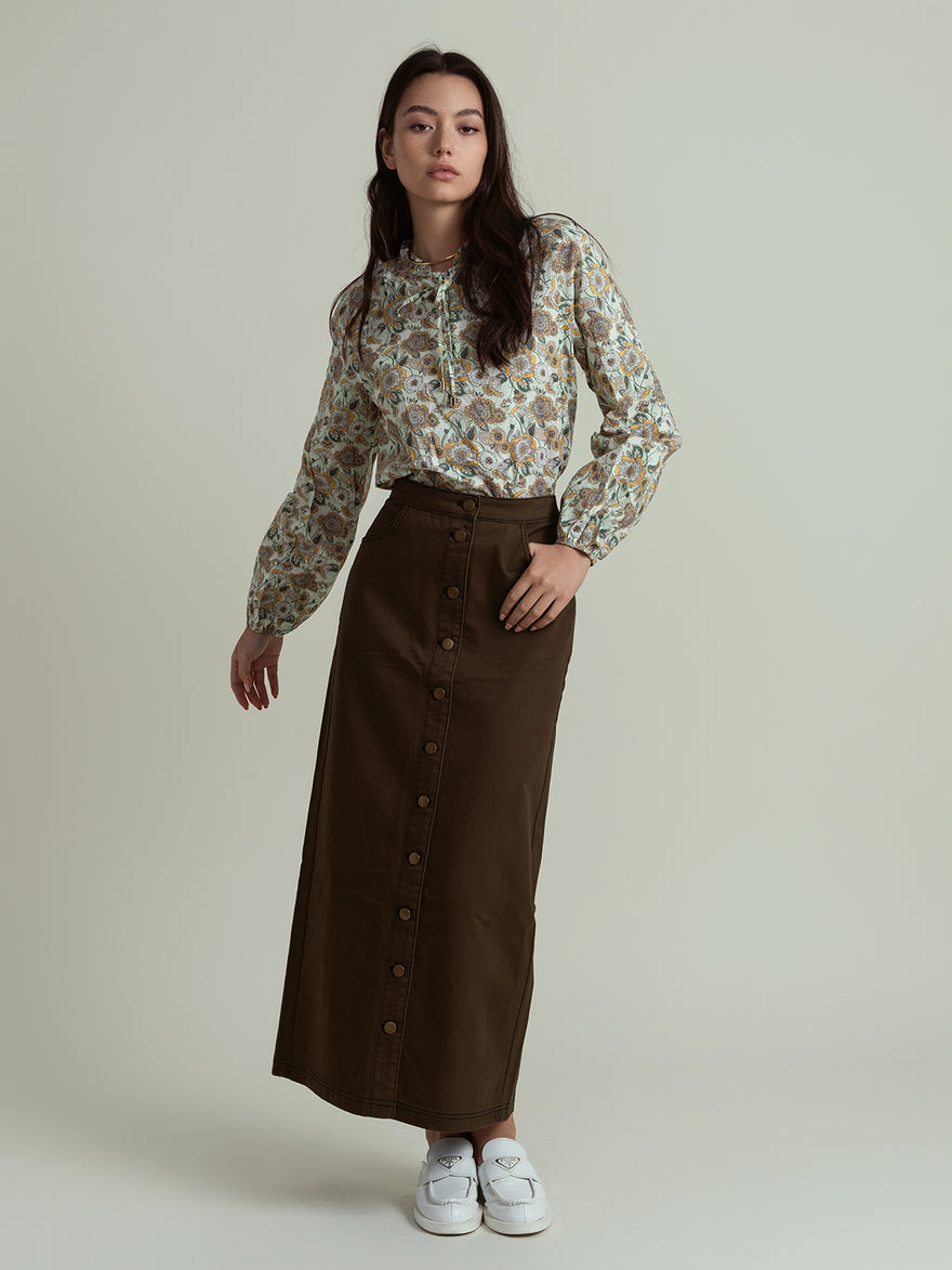 button front long skirt