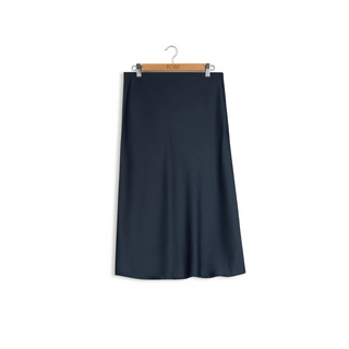 Point slip skirt