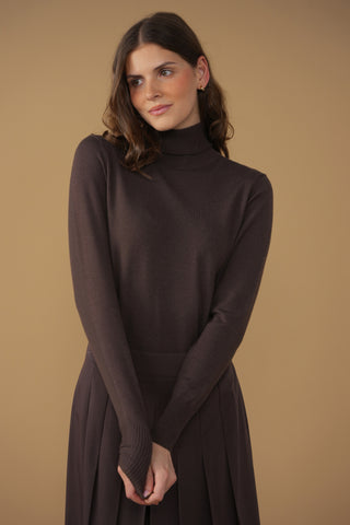 point classic turtleneck sweater