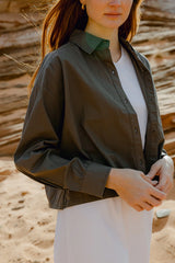 point cropped poplin button up