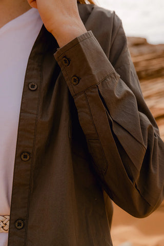 point cropped poplin button up