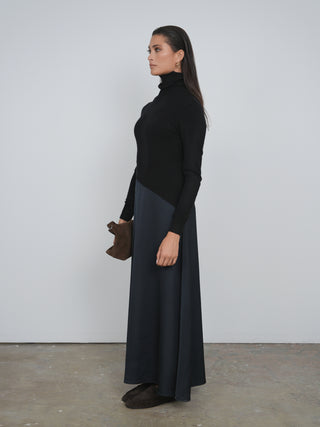 Point Mixed Turtleneck Dress