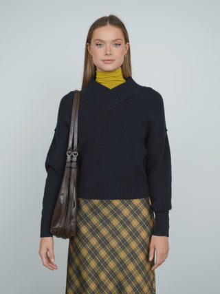 Point Chunky Knit V-neck Sweater