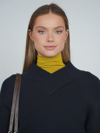 Point Chunky Knit V-neck Sweater