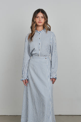 POINT RUFFLE BLOUSE