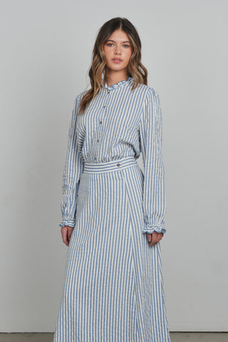 POINT RUFFLE BLOUSE