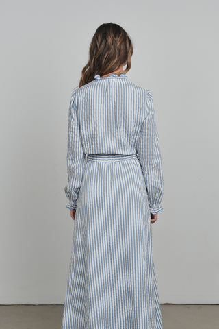 POINT RUFFLE BLOUSE