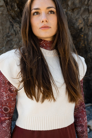 Point Printed Crop Mock Neck