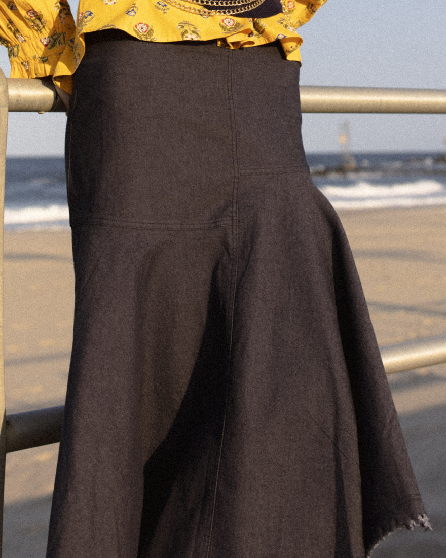 hd denim hi low skirt